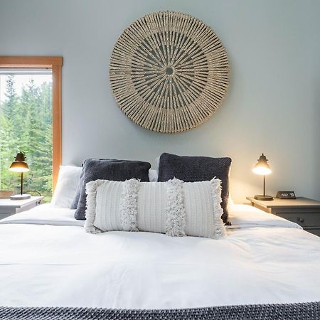 Greyhawk By Outpost Whistler Villa Buitenkant foto