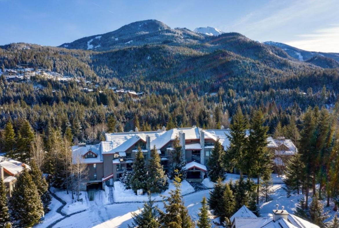 Greyhawk By Outpost Whistler Villa Buitenkant foto