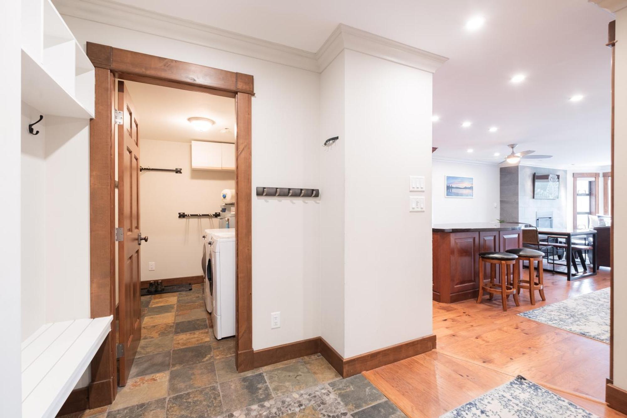 Greyhawk By Outpost Whistler Villa Buitenkant foto