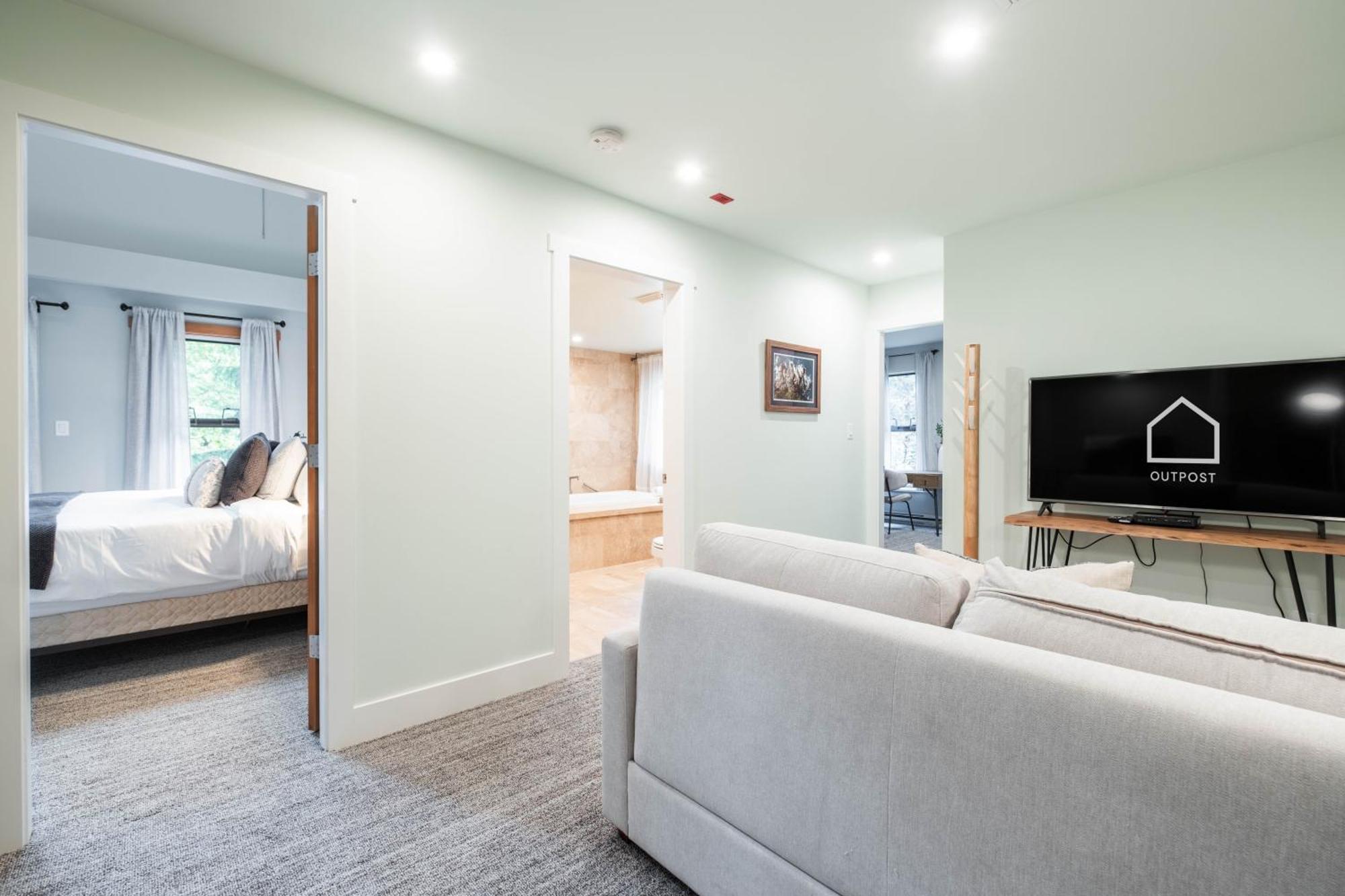 Greyhawk By Outpost Whistler Villa Buitenkant foto
