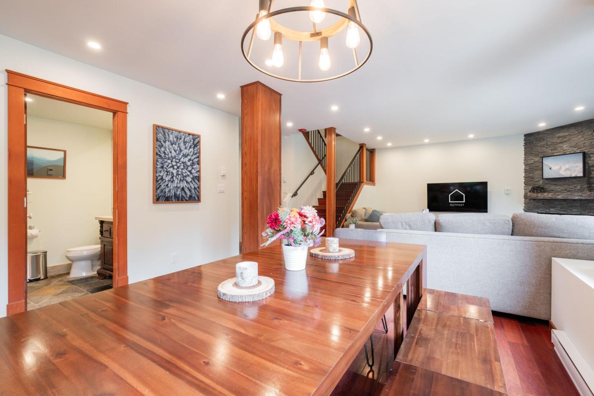 Greyhawk By Outpost Whistler Villa Buitenkant foto